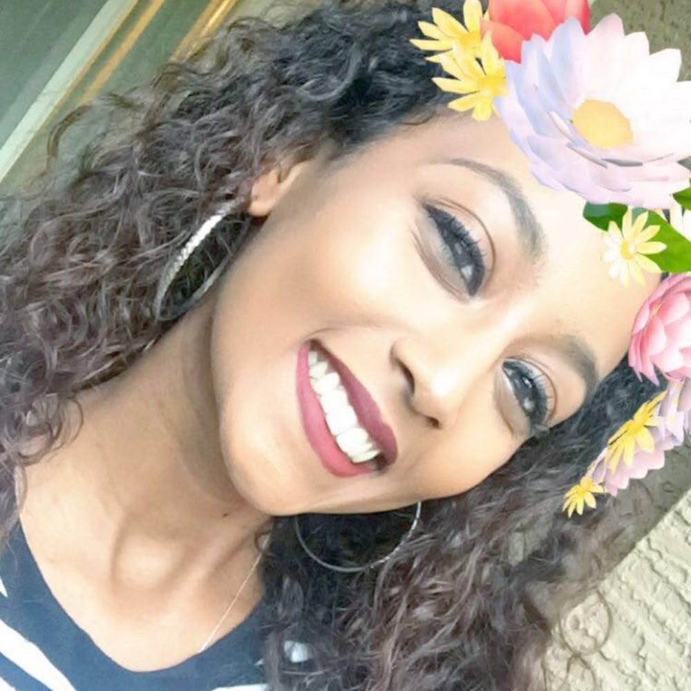 Meet your Posher, Maya